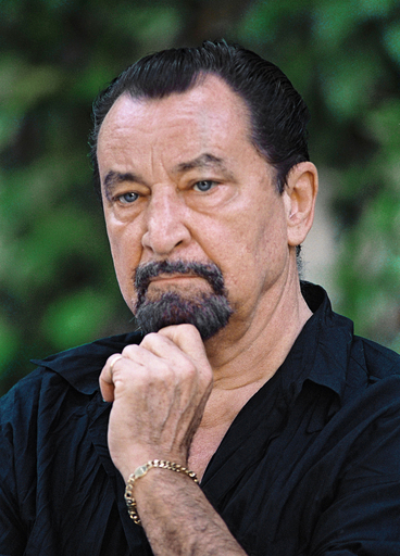 仏人振付師モーリス・ベジャール　死去