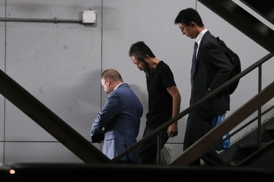 安田純平さん、約3年ぶりに帰国 拘束生活は「地獄だった」