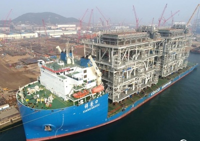 世界初の一体化建造LNGモジュール化プラント引き渡し 中国山東省