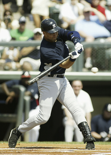 ＜07MLB オープン戦＞ヤンキース 延長戦でブレーブスを降す - 米国