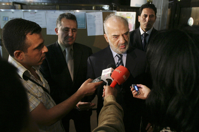 イラク、米軍地位協定案の採決を延期 国民投票実施も