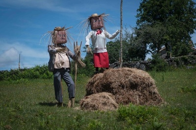 イチオシはどれ? スペインの「かかしコンテスト」