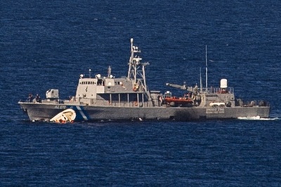 移民船が警備艇に衝突・沈没、子どもら7人死亡 ギリシャ沖