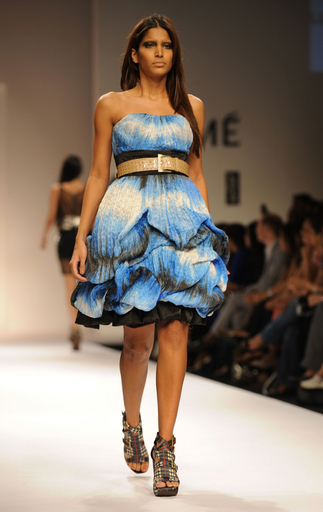 ＜09/10年秋冬ラクメ・ファッション・ウィーク＞アナミカ・カンナら、新作を発表