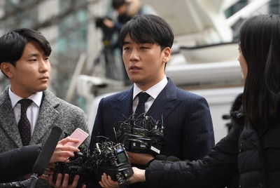 BIGBANGのV.Iと歌手チョン・ジュニョン、ソウル警察に出頭