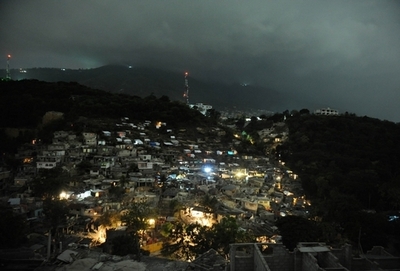 ハイチ被災地に大雨、避難キャンプの状況悪化