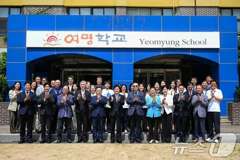 黎明学校の校舎建設に関する業務協約を結んだ統一省、現代自動車グループ、社団法人黎明＝7月24日、現代自動車グループ提供(c)news1