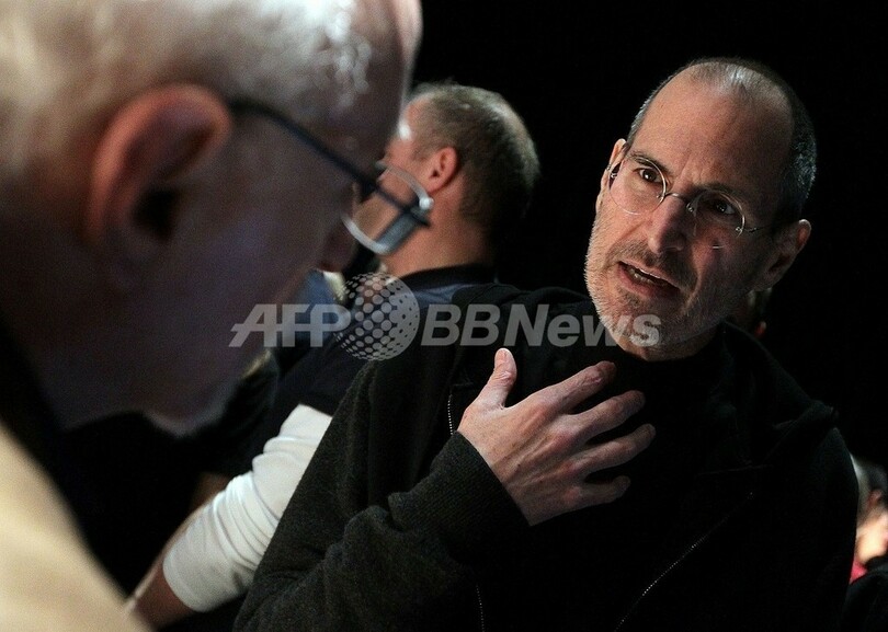 米アップル、タブレットPC「iPad」を発表