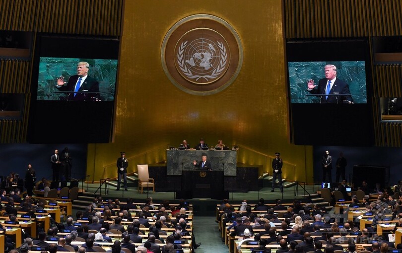 トランプ氏、北朝鮮の「完全破壊」警告 国連総会で初演説