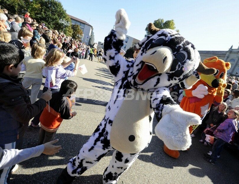 ゆるキャラ大集合？マスコット166種でギネス更新