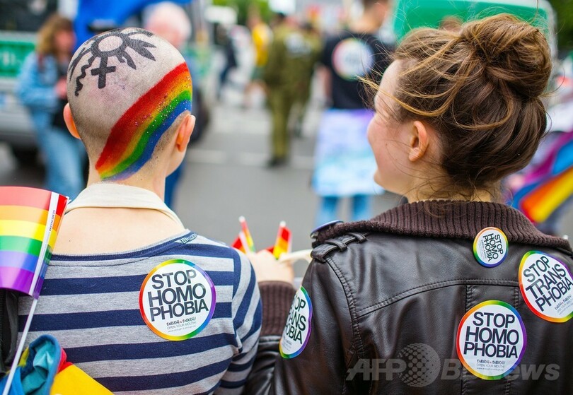 国際反ホモフォビア・反トランスフォビアの日、世界中でデモ