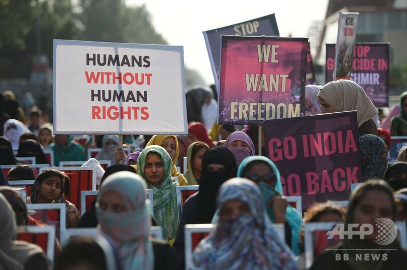 カシミール国境で砲撃、民間人含む10人死亡 印パは互いを非難