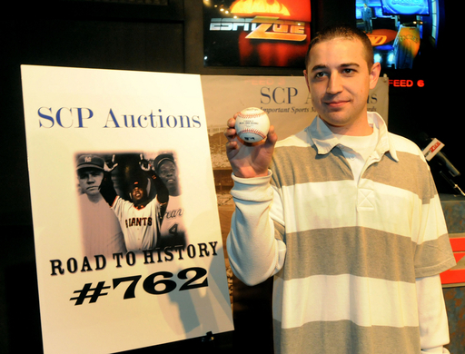 ボンズの762号ホームランボールがネットオークションに出品 写真7枚