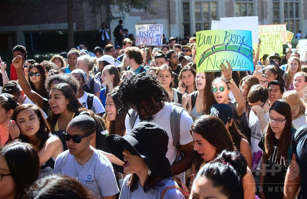 米大学でイスラム教徒の女子学生襲われる トランプ氏勝利の翌日 米大学でイスラム教徒の女子学生襲われる トランプ氏勝利の翌日