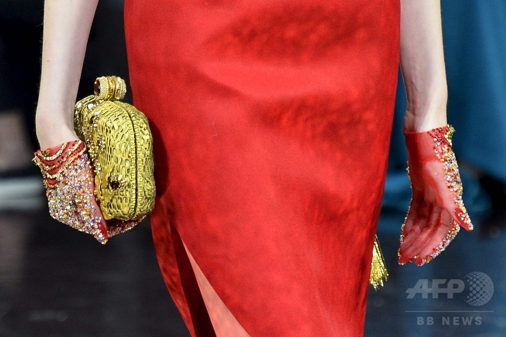 「グオ・ペイ」16/17年秋冬パリ・オートクチュール