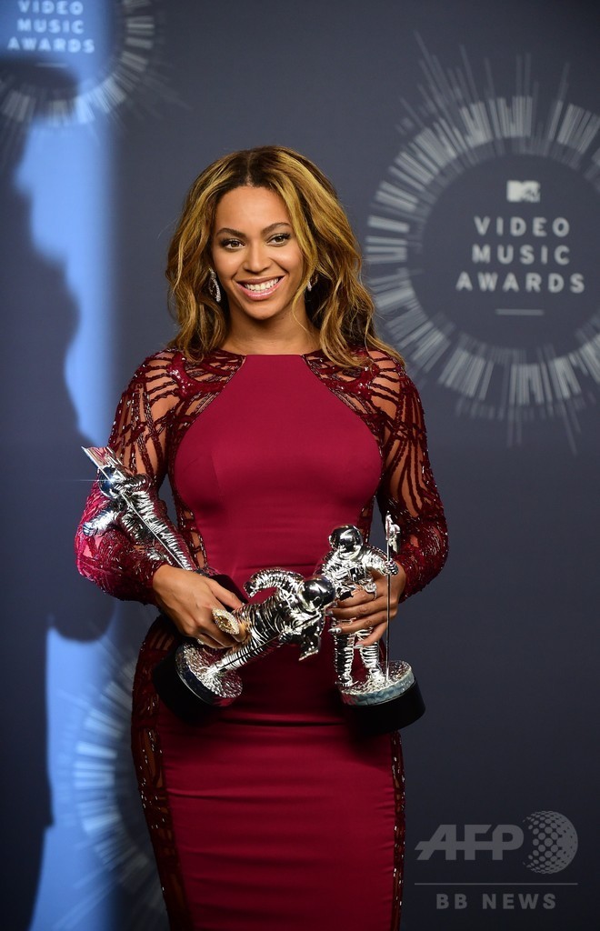 ビヨンセ、MTVビデオ・ミュージック・アワードで着用したのは・・・