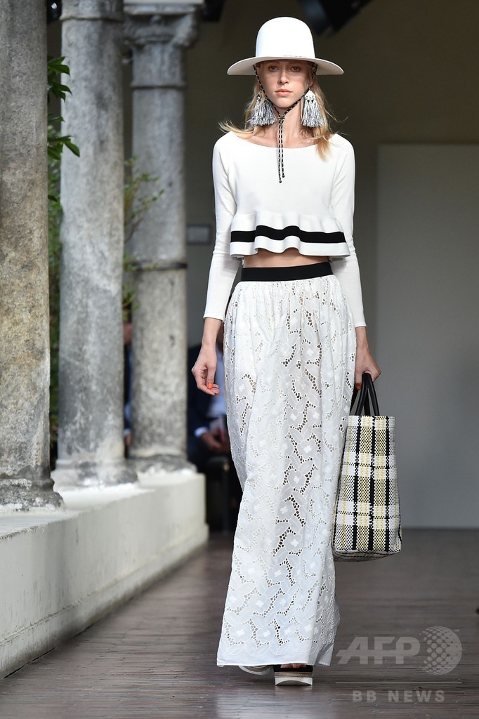 「ブルーガール」17年春夏