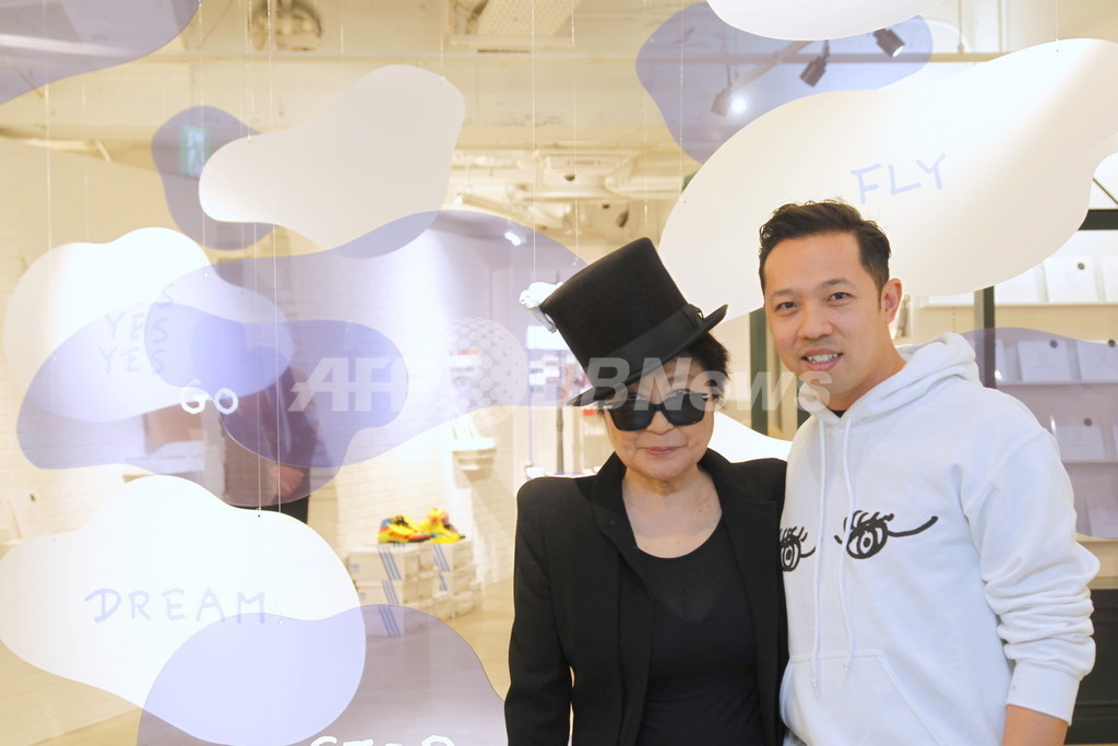 ジョンに贈ったスケッチをベースにコレクション展開、OCコラボ