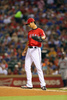 13MLBは24日、各地で試合が行われ、ダルビッシュ有（Yu Darvish）が先発したテキサス・レンジャーズ（Texas Rangers）は3-2でヒューストン・アストロズ（Houston Astros）に勝利し、ワイルドカード争いに踏みとどまった。

6回裏にヒューストン・アストロズのマット・ドミンゲス（Matt Dominguez）にソロ本塁打を浴びたテキサス・レンジャーズのダルビッシュ有（2013年9月24日撮影）。(c)AFP/Getty Images/Ronald Martinez