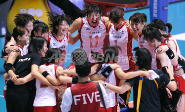 日本3位、32年ぶりにメダル 優勝はロシア 世界バレー 写真4枚 国際