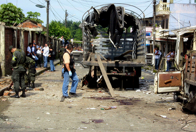左派ゲリラが警察車両を攻撃 警察官2人、民間人4人死亡 - コロンビア