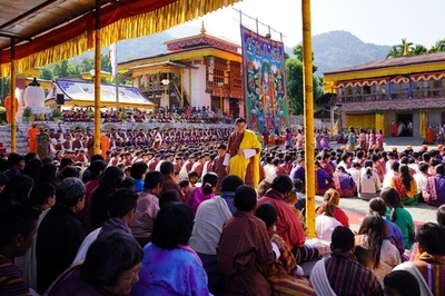 ブータン国王一家、ツェチュ祭りでの写真公開