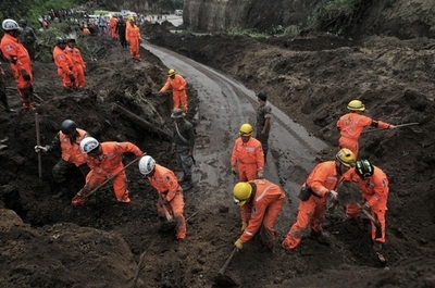 中米グアテマラ、豪雨による地滑りで37人死亡 数十人が生き埋めに