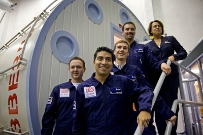 火星飛行想定の長期カプセル滞在実験、ボランティアが抱負を語る