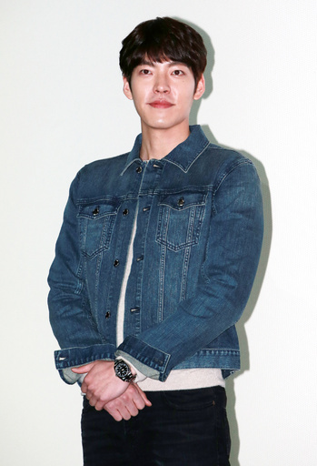 映画『二十歳』の舞台あいさつ開催、ソウル