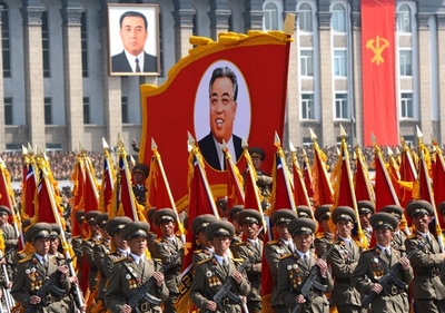 金一族の肖像を守れ 北朝鮮、台風接近で国民に指示