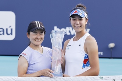 青山修子/柴原瑛菜組が女子複で優勝 マイアミOP