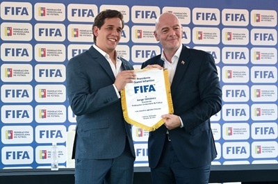 W杯隔年開催、弱小国のチャンス増に責任感 FIFA会長