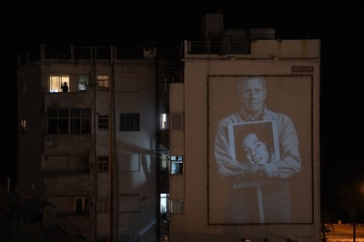 【今日の1枚】不明者を心に 展示で「沈黙の行進」