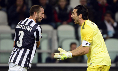 ユベントス、ブッフォンとキエッリーニの契約延長を発表