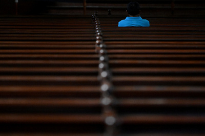 【今日の1枚】光と影、祈りの風景 エルサルバドル