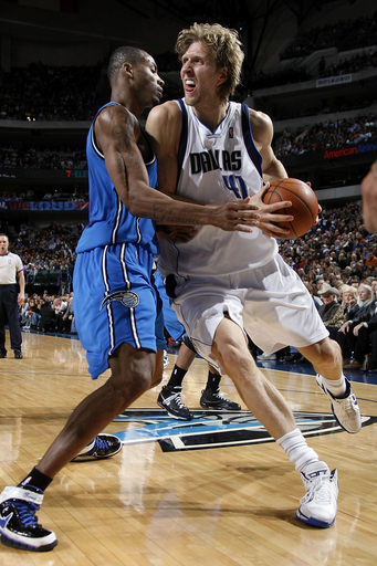 マーベリックス マジックを降し3連勝