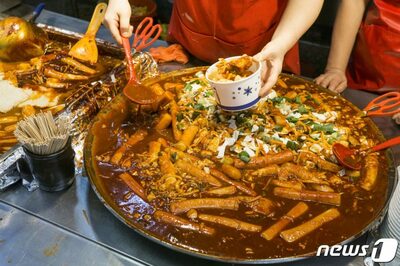 韓国の料理店で「トッポッキ、0.5人前だけ売って」と頼むのはナンセンスか