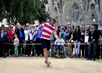 錦織とナダルがサグラダ・ファミリア前で大会プロモーション