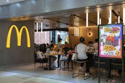 マクドナルド AI技術活用し世界4.3万店舗の運営効率向上へ