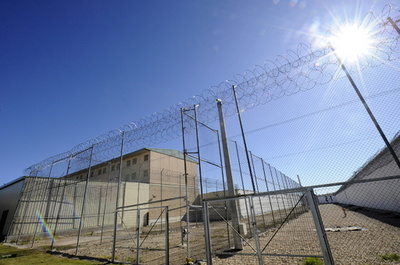 死亡宣告された受刑者、司法解剖直前に目覚める スペイン