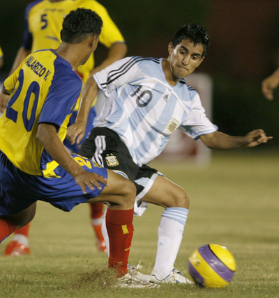 ＜サッカー 07南米ユース選手権＞エクアドル アルゼンチンと1-1で引き分ける - パラグアイ