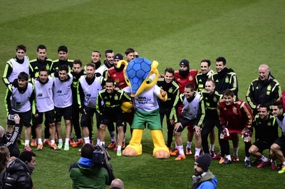 イタリア代表との親善試合へ向けて練習を行うスペイン代表