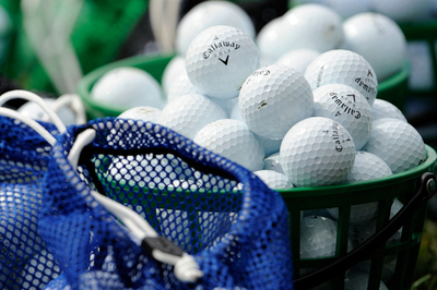 酸素ボンベ背負いゴルフ場の池でボール泥棒、韓国