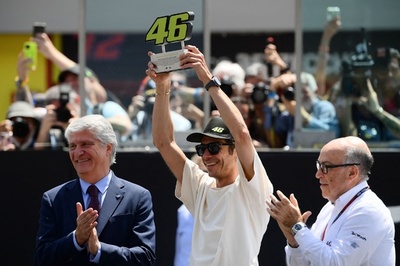 ロッシのゼッケン「46」が永久欠番に イタリアGPでセレモニー