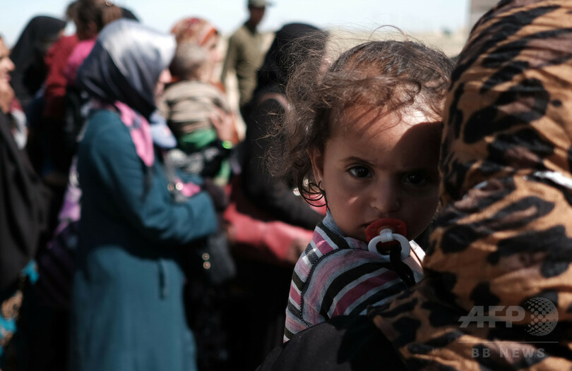 モスル西部、子ども10万人が「極めて危険な状況」 ユニセフ