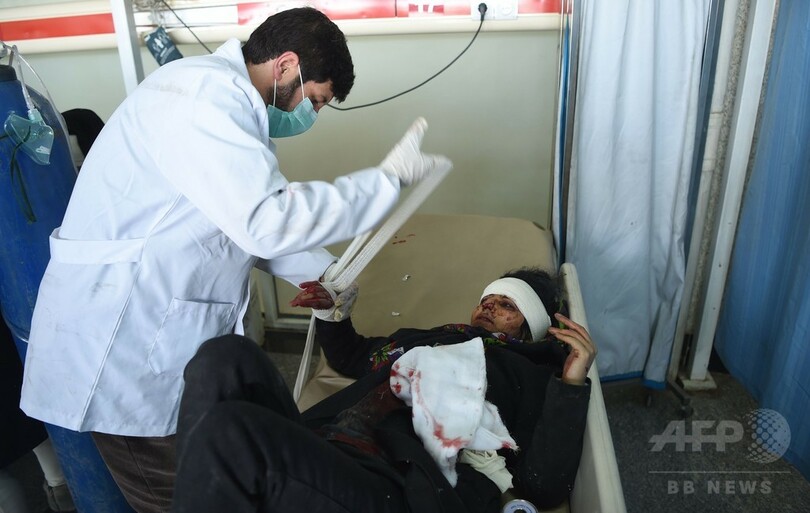 アフガニスタン首都の救急車自爆攻撃、死者103人に 政府は服喪を宣言