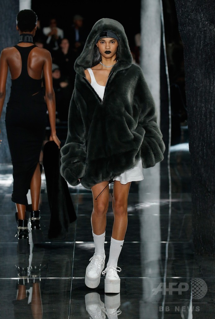 「フェンティ×プーマ」16/17年秋冬コレクション