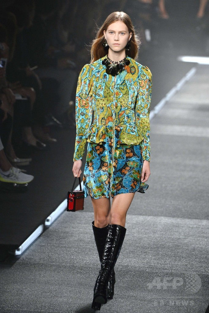 「ルイ・ヴィトン ファウンデーション」で初のショー、「ルイ・ヴィトン」15年春夏