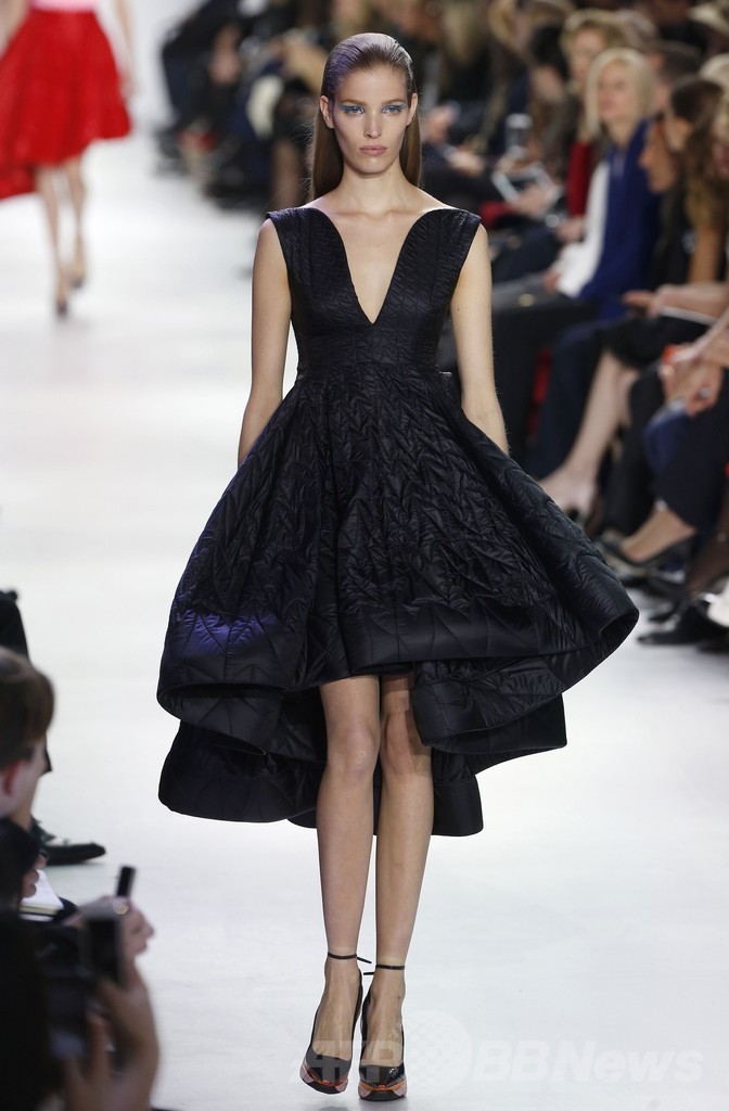 ＜14/15年秋冬パリコレクション＞クリスチャン ディオール