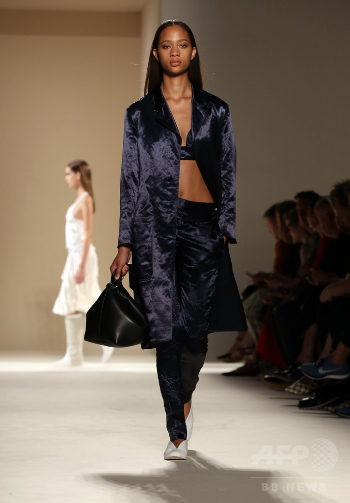 「ヴィクトリア ベッカム」17年春夏